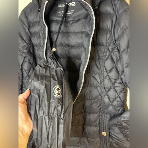 Michael Kors Women's Black Packable Hooded Puffer Jacket - Picture 9 of 16